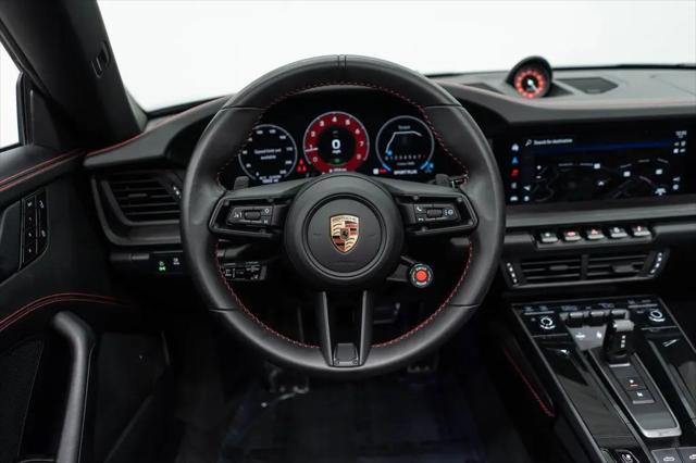 2025 Porsche 911 Carrera 4 GTS Cabriolet