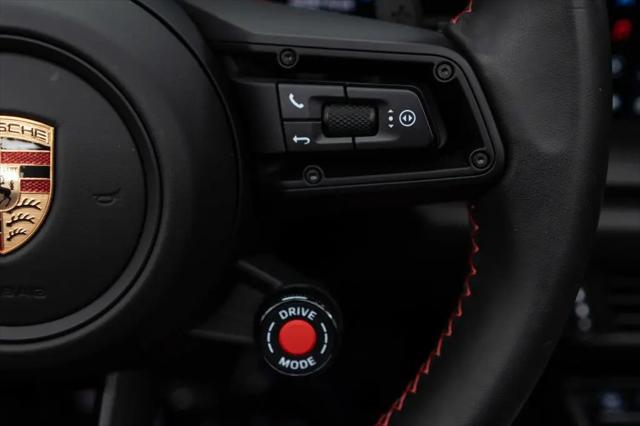 2025 Porsche 911 Carrera 4 GTS Cabriolet