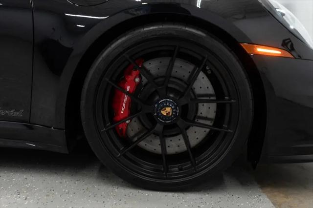 2025 Porsche 911 Carrera 4 GTS Cabriolet
