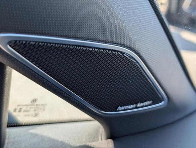 2025 Volkswagen Golf R 2.0T Black Edition