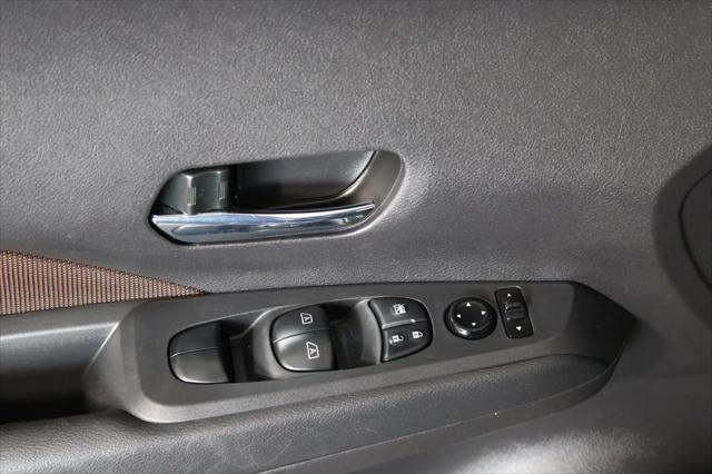 2024 Nissan Kicks SR Xtronic CVT