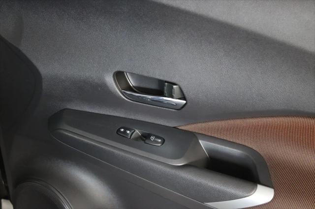 2024 Nissan Kicks SR Xtronic CVT