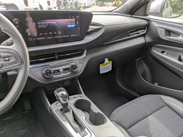2026 Buick NV Preferred FWD