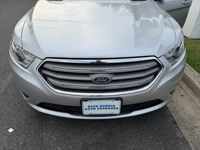 2017 Ford Taurus SE
