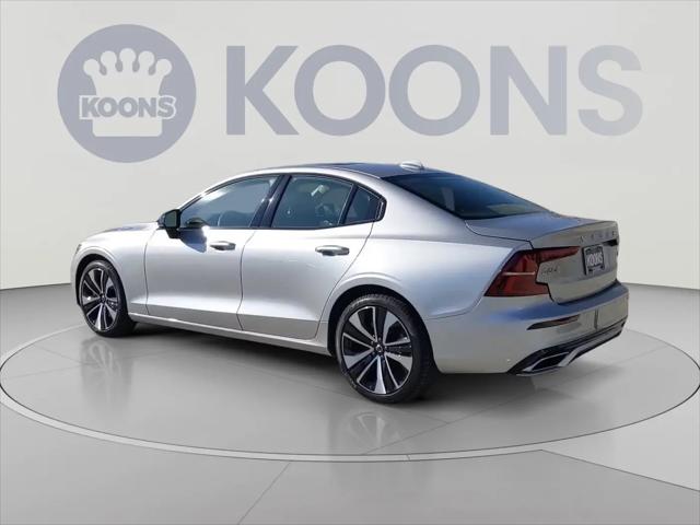2022 Volvo S60 Momentum