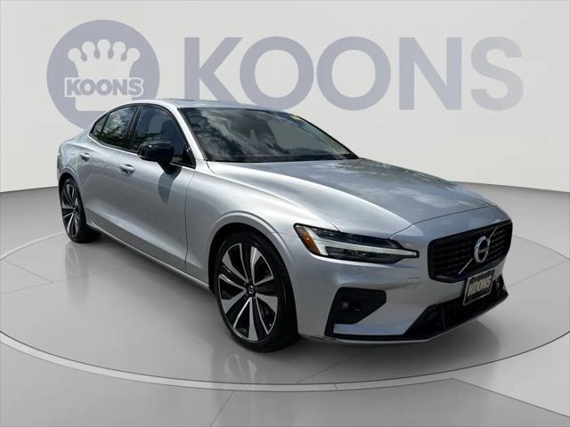 2022 Volvo S60 Momentum