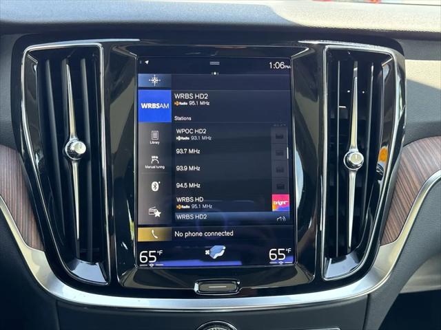 2022 Volvo S60 Momentum