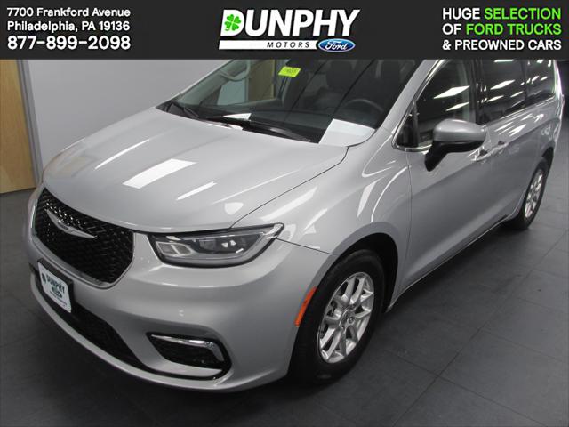 2023 Chrysler Pacifica Touring L for sale in Philadelphia, PA