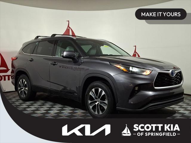 2022 Toyota Highlander Hybrid XLE for sale in Springfield, PA