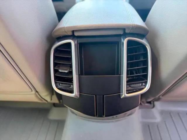 2013 Porsche Cayenne Cayenne