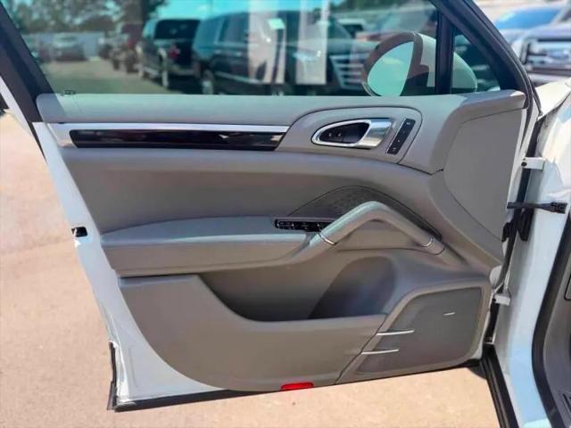 2013 Porsche Cayenne Cayenne