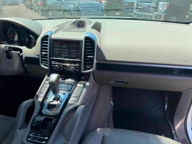 2013 Porsche Cayenne Cayenne