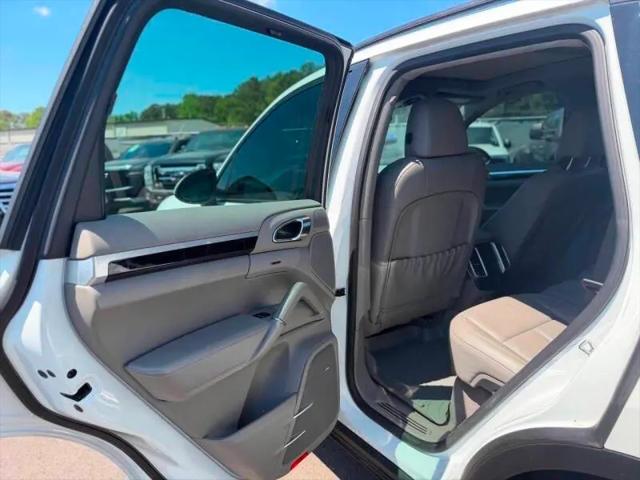 2013 Porsche Cayenne Cayenne