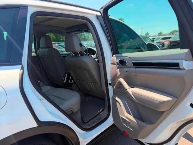 2013 Porsche Cayenne Cayenne