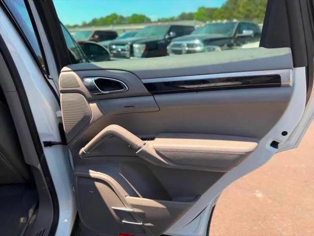 2013 Porsche Cayenne Cayenne