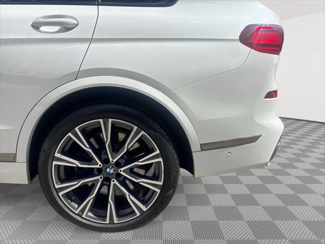 2021 BMW X7 M50i