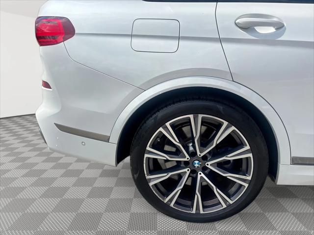 2021 BMW X7 M50i