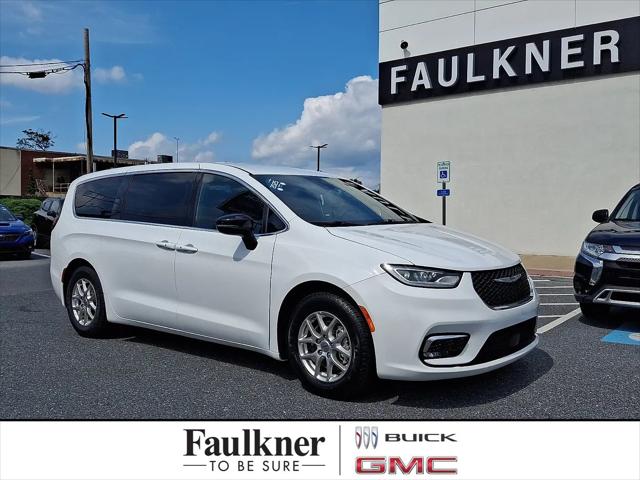 2025 Chrysler Pacifica Select for sale in Harrisburg, PA