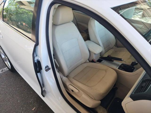 2012 Volkswagen Passat 2.5L SE
