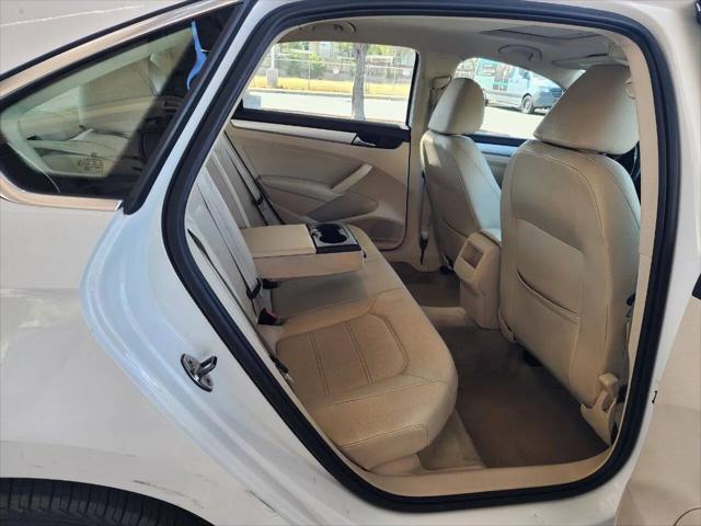 2012 Volkswagen Passat 2.5L SE