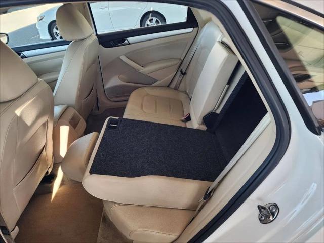 2012 Volkswagen Passat 2.5L SE