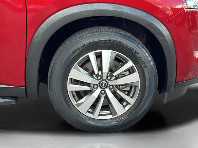 2023 Nissan Pathfinder SL 4WD