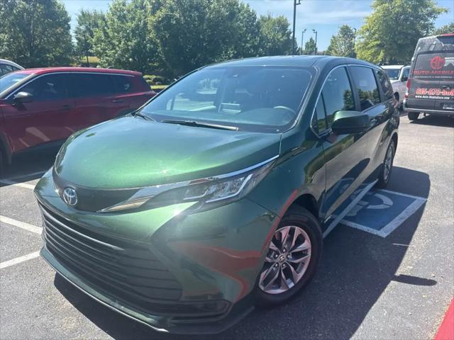 2021 Toyota Sienna LE