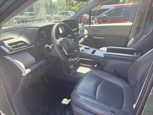 2021 Toyota Sienna LE