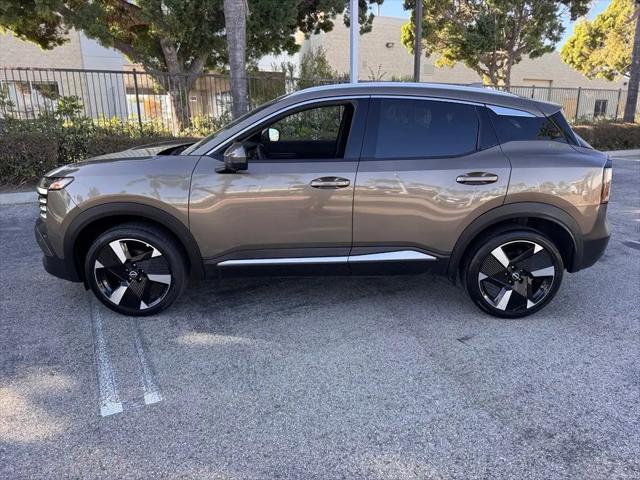 2025 Nissan Kicks SR FWD