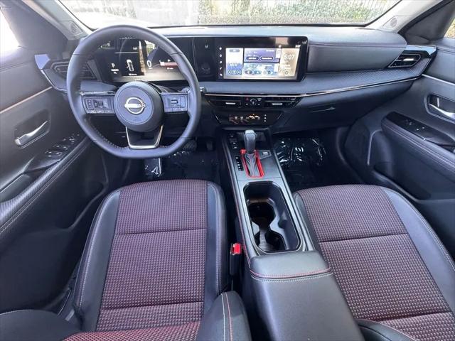 2025 Nissan Kicks SR FWD