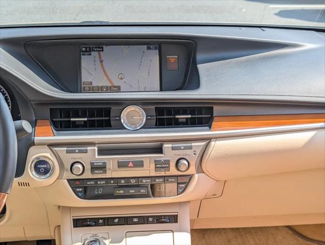 2015 Lexus ES 300h ES 300h