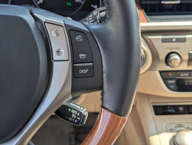2015 Lexus ES 300h ES 300h