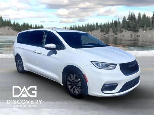 2023 Chrysler Pacifica Hybrid Touring L