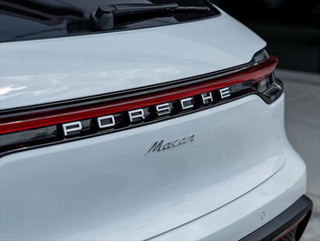 2026 Porsche Macan Macan