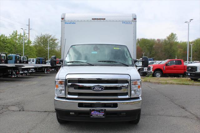 2027 Ford E-350 Cutaway E-350