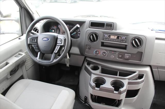 2027 Ford E-350 Cutaway E-350