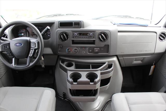 2027 Ford E-350 Cutaway E-350