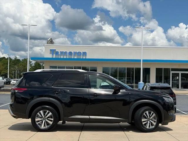 2025 Nissan Pathfinder SL FWD