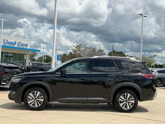 2025 Nissan Pathfinder SL FWD