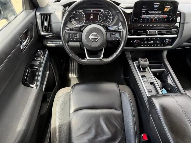 2025 Nissan Pathfinder SL FWD