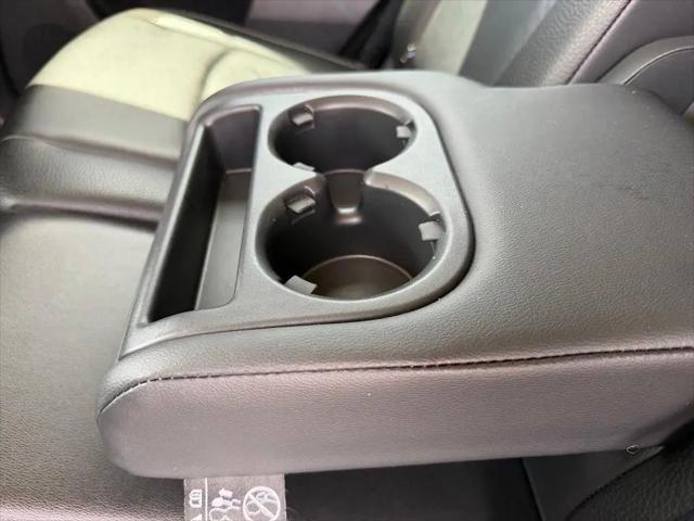 2025 Nissan Pathfinder SL FWD