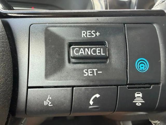 2025 Nissan Pathfinder SL FWD