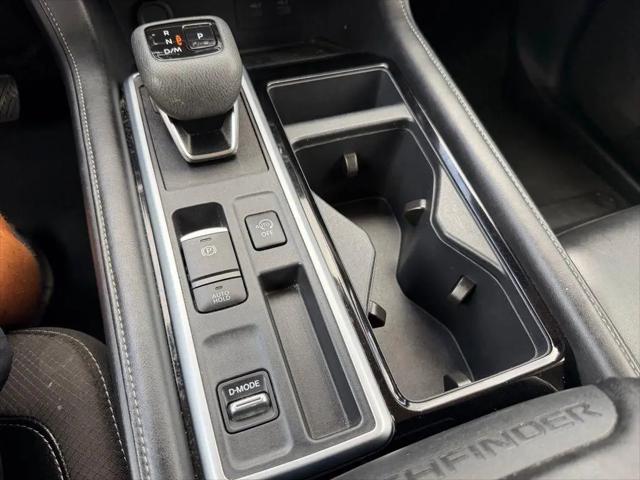 2025 Nissan Pathfinder SL FWD