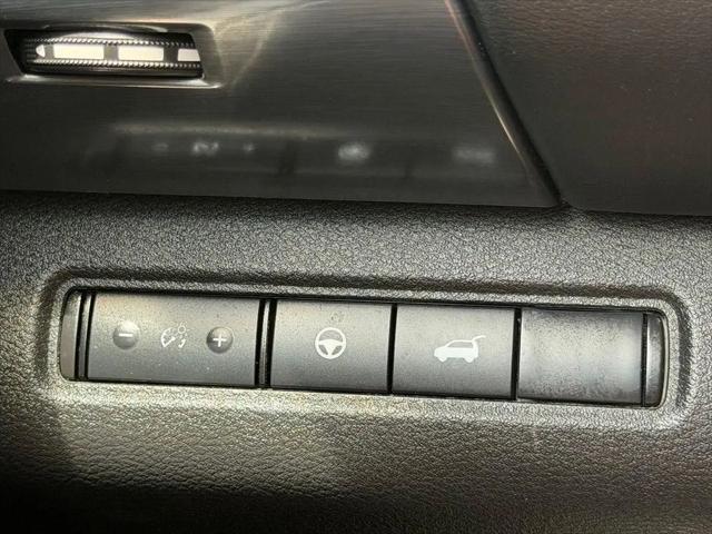 2025 Nissan Pathfinder SL FWD