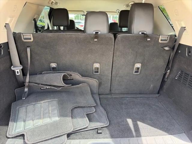 2025 Nissan Pathfinder SL FWD