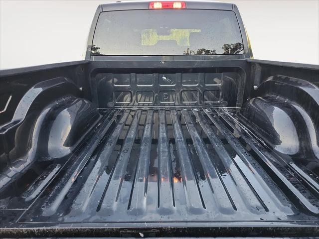 2017 Ram 1500 Express Crew Cab 4x4 57 Box
