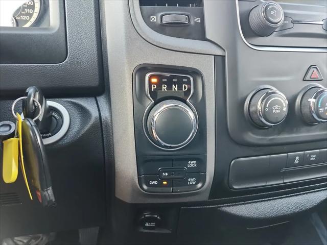 2017 Ram 1500 Express Crew Cab 4x4 57 Box