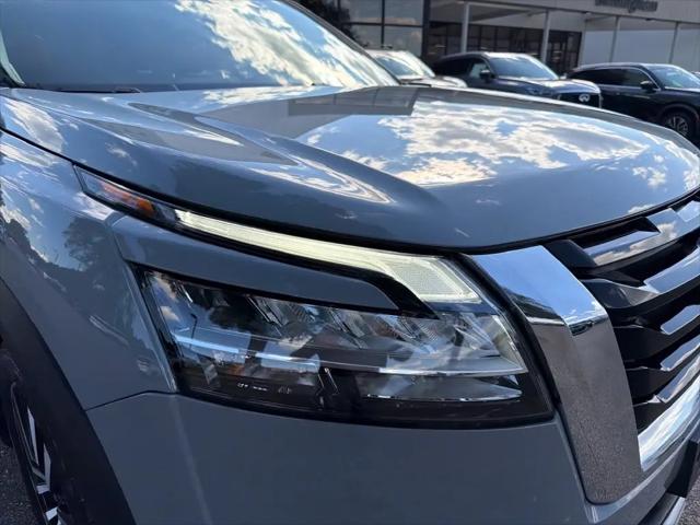 2023 Nissan Pathfinder Platinum 4WD