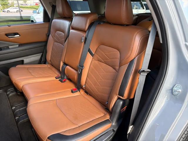 2023 Nissan Pathfinder Platinum 4WD