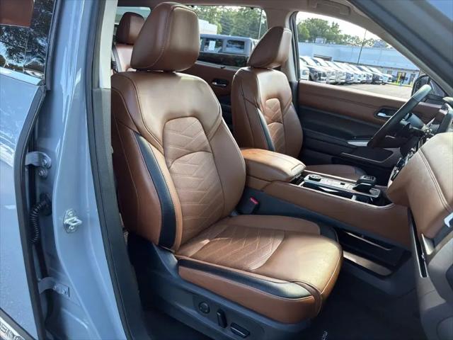 2023 Nissan Pathfinder Platinum 4WD